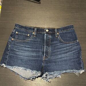 Levi’s Women’s Blue Denim 501 Cutoff Button‎ Fly Classic Shorts Size 32”
